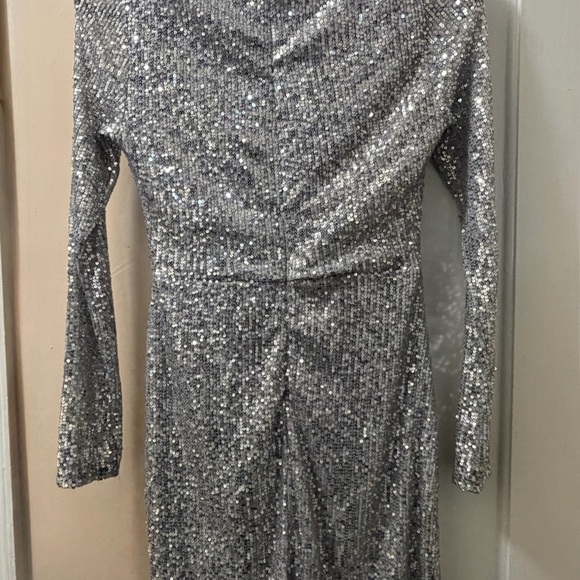 NEW HELLO MOLLY ZOE SEQUIN DRESS Silver Long Sleeve - Picture 4 of 6